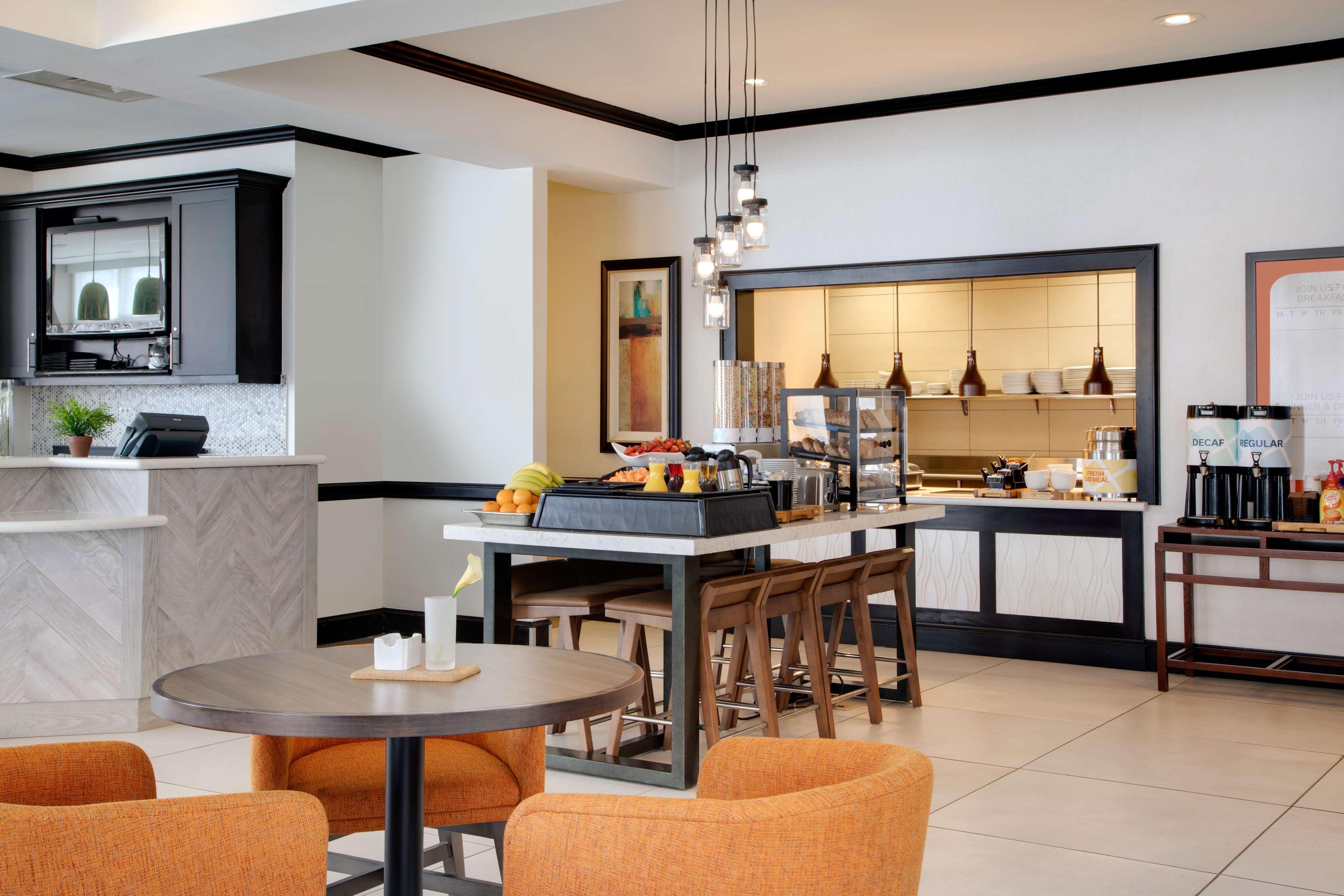 Hilton Garden Inn Tyler Buitenkant foto